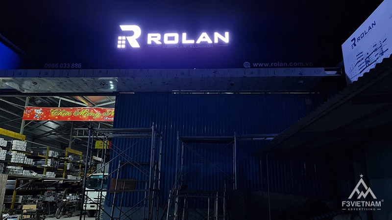 Thi công biển nhà máy nhôm ROLAN Hoài Đức
