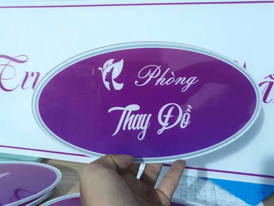 Biển tên phòng mica