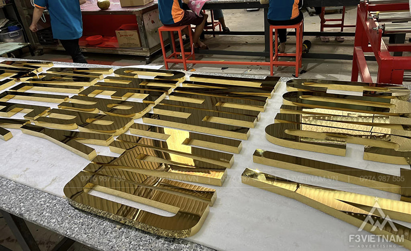 Xưởng sản xuất chữ inox vàng gương