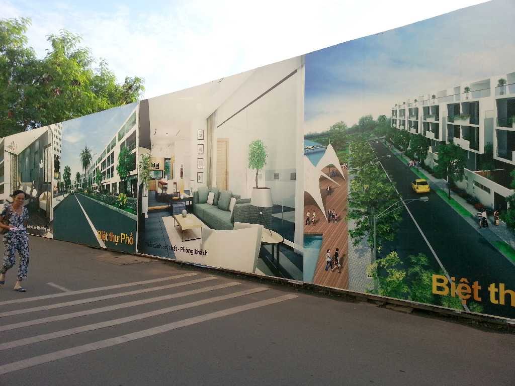 Làm biển quảng cáo hàng rào dự án bền đẹp tại Hà Nội