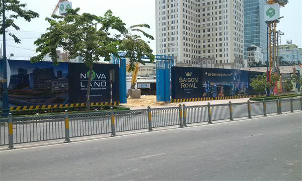 Làm biển quảng cáo hàng rào dự án tại Hà Nội