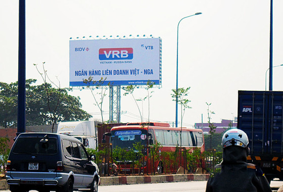 Làm biển quảng cáo ngoài trời đẹp ấn tượng tại Hà Nội