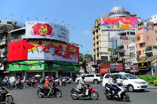 Làm biển quảng cáo ngoài trời giá rẻ tại Hà Nội