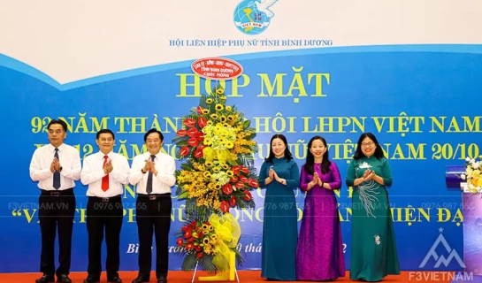 Top 30+ mẫu background 20/10 đẹp, ấn tượng nhất năm nay