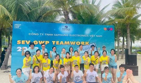 Gợi ý 20+ mẫu backdrop team building sôi động