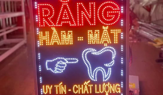 Tổng hợp 20+ mẫu biển led răng hàm mặt đẹp nhất 2023