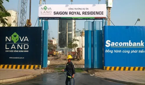 Làm hàng rào công trình tại Hà Đông